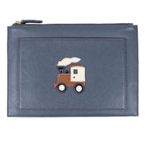 Porta Documento Trenzinho Oceano com Caramelo Liso, Off White Liso e Marinho Liso Pronta Entrega