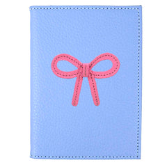 Porta Passaporte Laço Rococó Sky com Rosa Orquídea Pronta Entrega