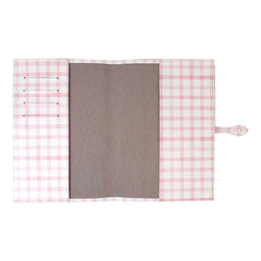 Porta Cartão de Vacina Collab Mariana Jabur Estampa Xadrez Rosa em Couro Personalizado