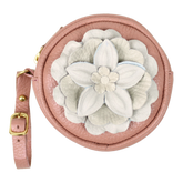 Porta Chupeta Camélia em Couro Personalizada