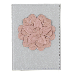 Porta Passaporte Camélia em Couro Personalizado