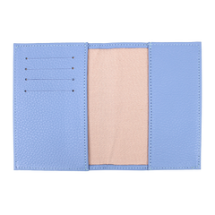 Porta Passaporte Laço Rococó Sky com Rosa Orquídea Pronta Entrega